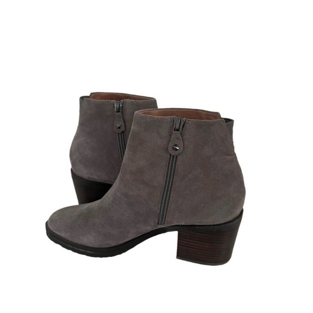 KENNETH COLE Gentle Souls Taupe Suede Booties Chunk Heel Side Zip Size 8.5